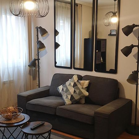 Apartamento "Los Prados" Wifi Y Parking Oviedo Kültér fotó