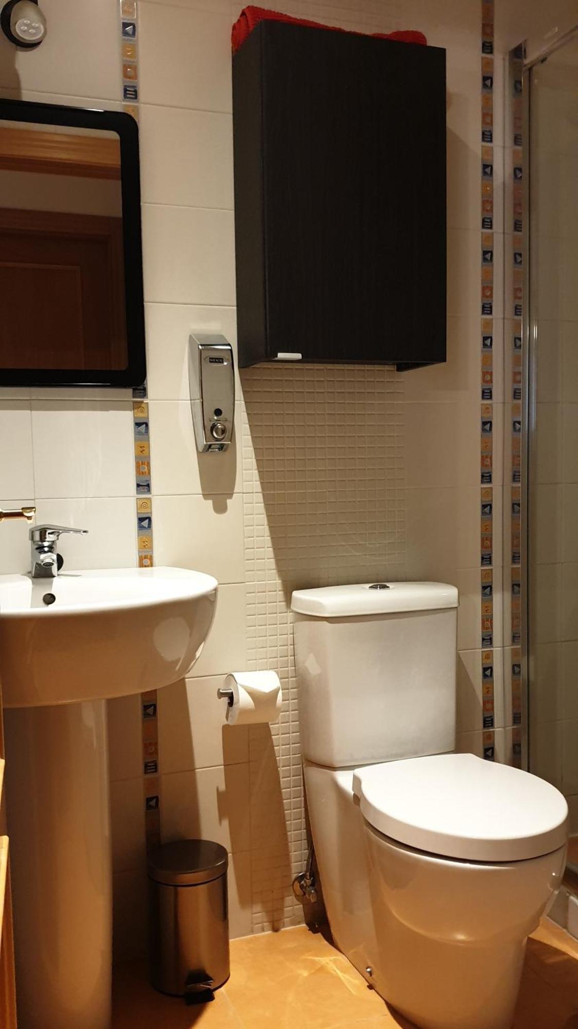Apartamento "Los Prados" Wifi Y Parking Oviedo Kültér fotó