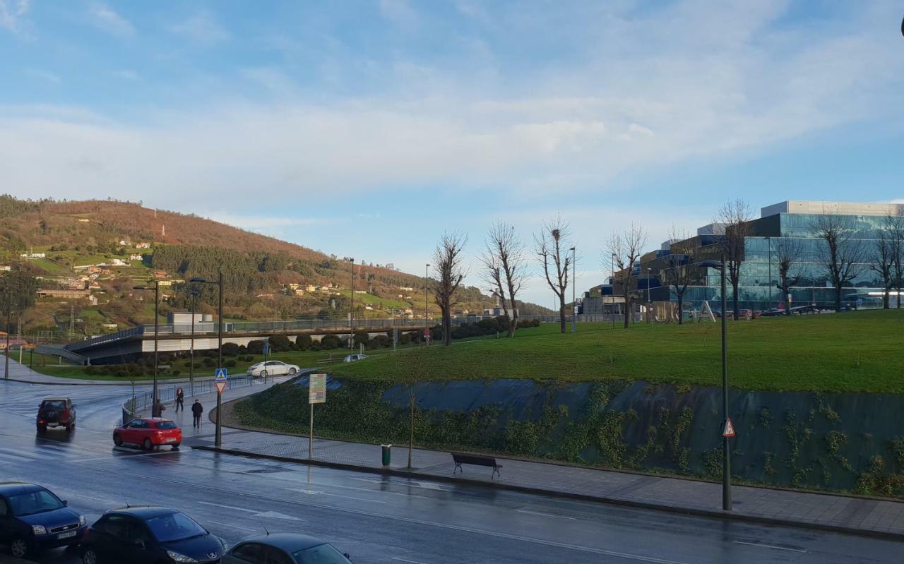 Apartamento "Los Prados" Wifi Y Parking Oviedo Kültér fotó