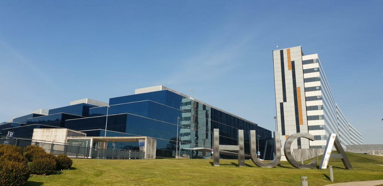 Apartamento "Los Prados" Wifi Y Parking Oviedo Kültér fotó
